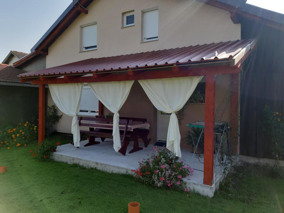 Studio Apartmani "Stimac" Garesnica Exterior foto